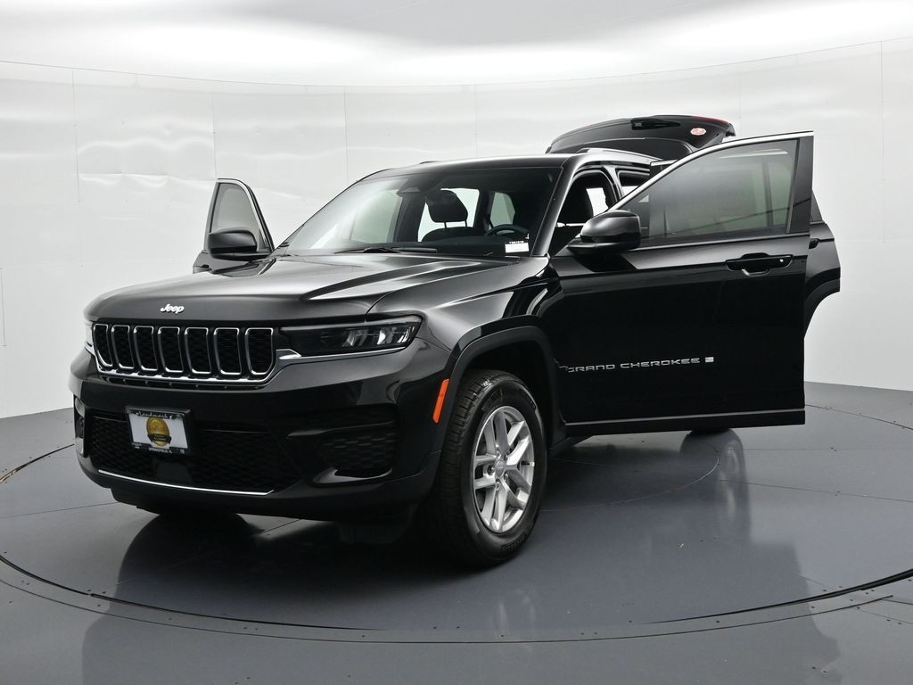 Jeep Grand Cherokee Vehicle Full-screen Gallery Image 27