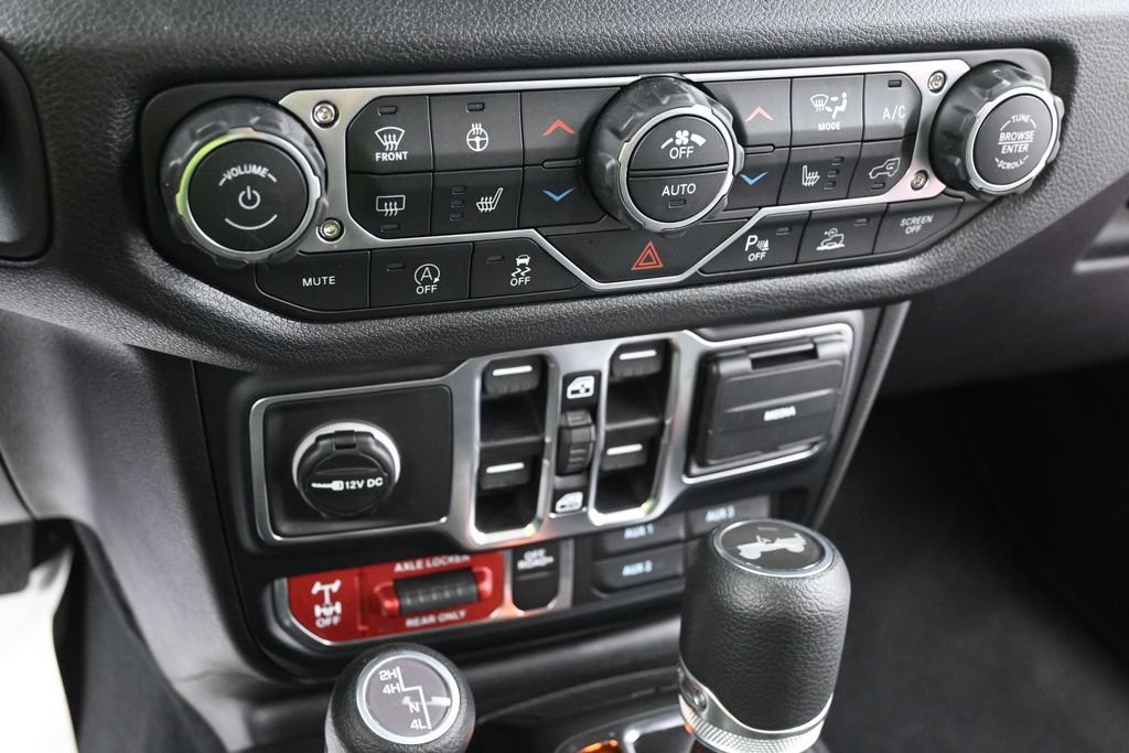 Jeep Wrangler Vehicle Full-screen Gallery Image 11