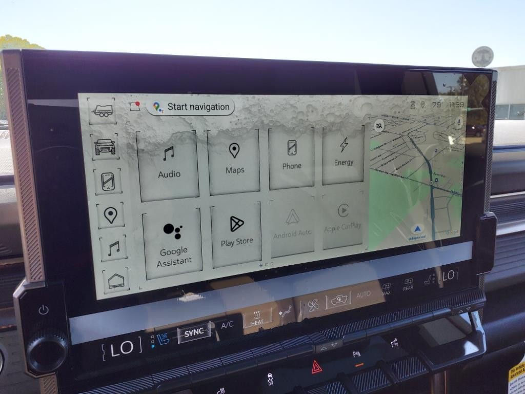 GMC HUMMER EV SUV Vehicle Full-screen Gallery Image 5