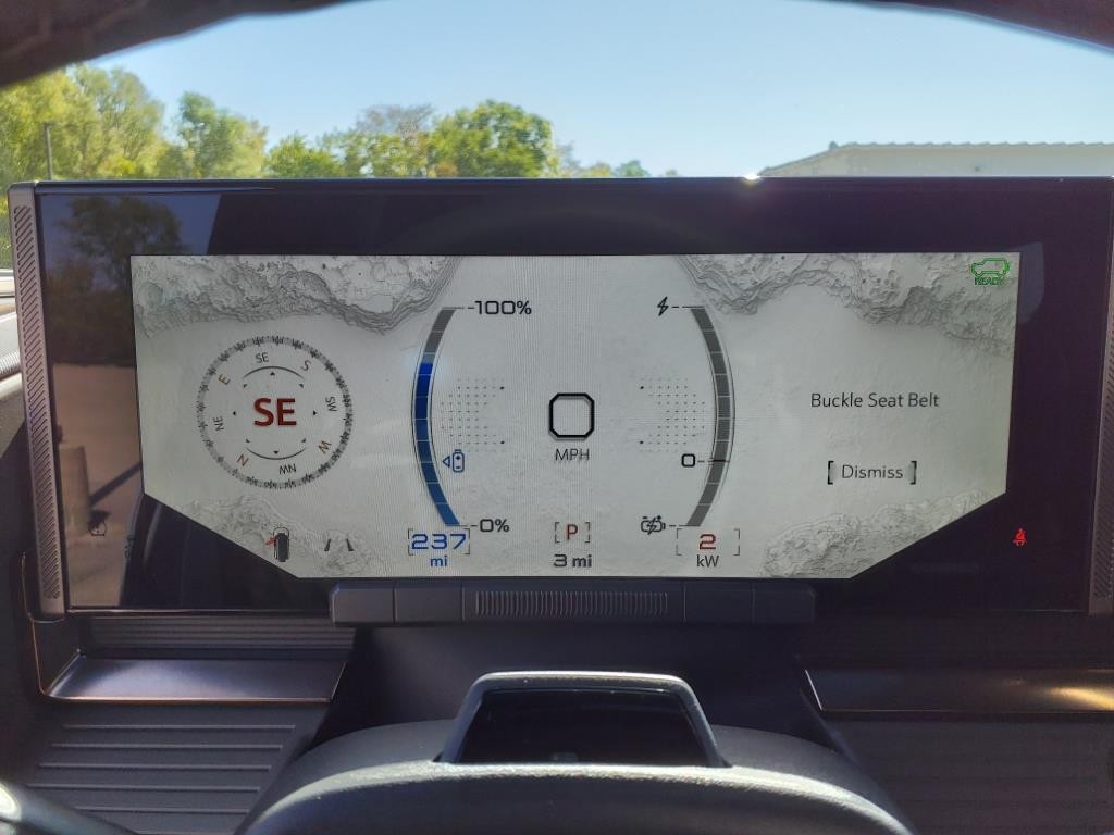 GMC HUMMER EV SUV Vehicle Full-screen Gallery Image 10