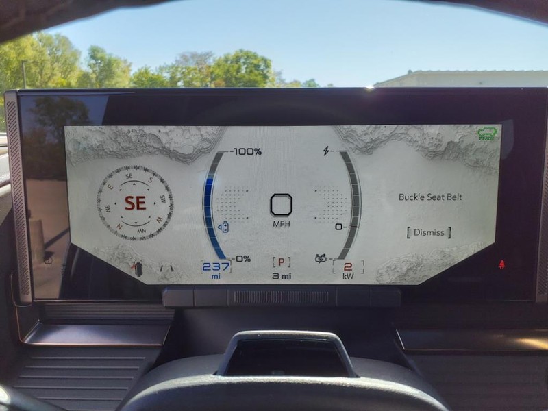 GMC HUMMER EV SUV Vehicle Full-screen Gallery Image 10