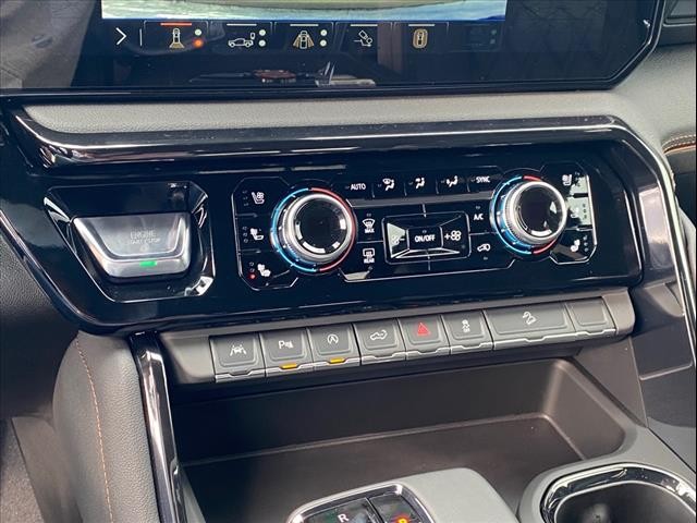 GMC Sierra 1500 Vehicle Full-screen Gallery Image 9