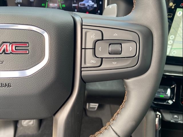 GMC Sierra 1500 Vehicle Full-screen Gallery Image 13