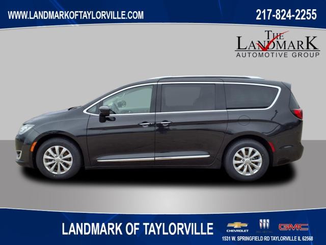 more details - chrysler pacifica