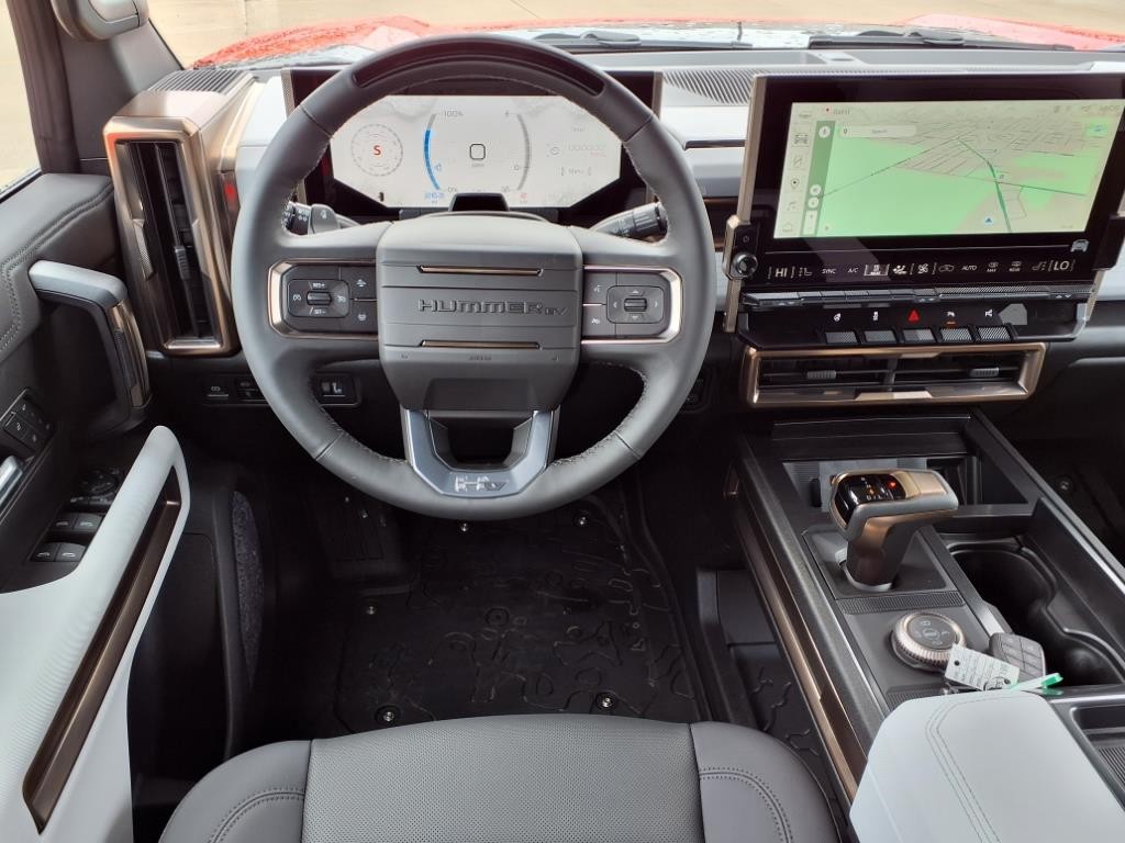 GMC HUMMER EV SUV Vehicle Full-screen Gallery Image 4