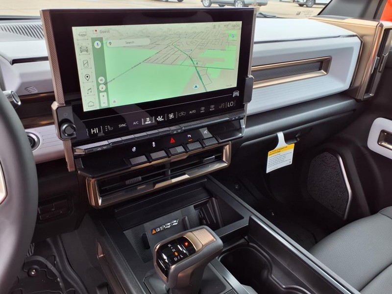 GMC HUMMER EV SUV Vehicle Full-screen Gallery Image 6