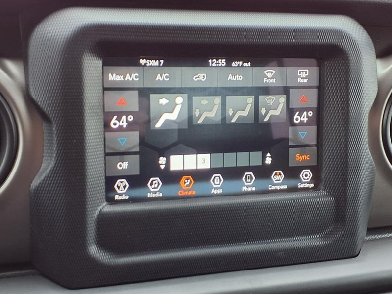 Jeep Wrangler Unlimited Vehicle Full-screen Gallery Image 8