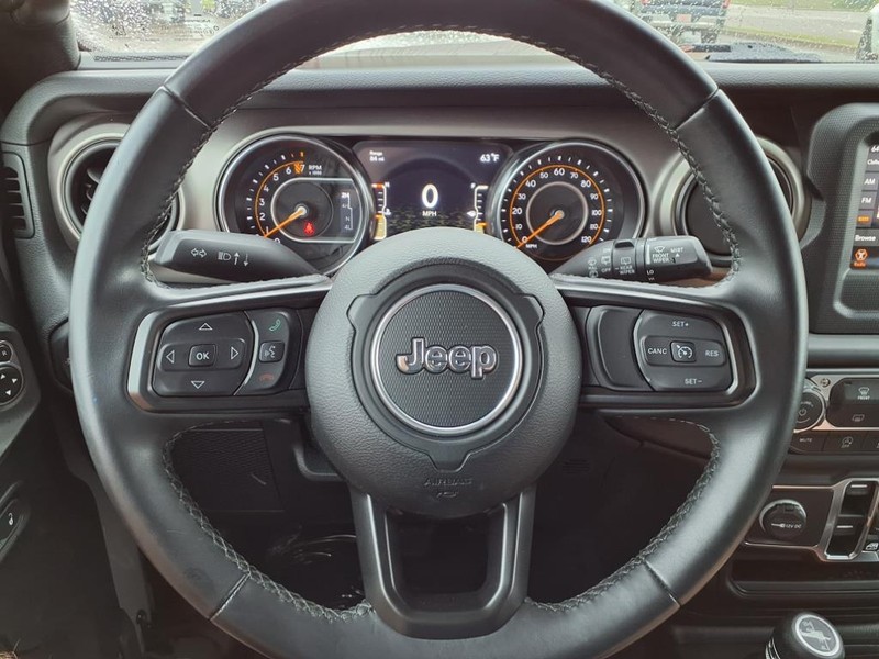 Jeep Wrangler Unlimited Vehicle Full-screen Gallery Image 16