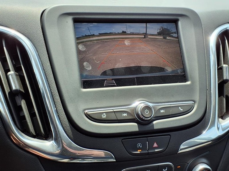 Chevrolet Equinox Vehicle Full-screen Gallery Image 10