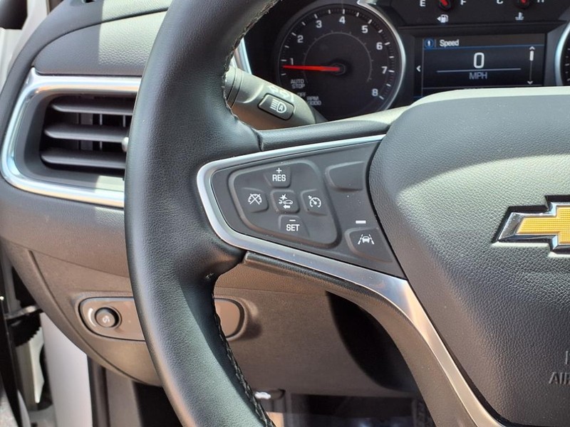 Chevrolet Equinox Vehicle Full-screen Gallery Image 16