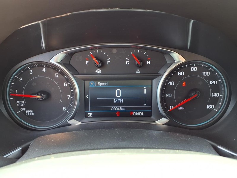 Chevrolet Equinox Vehicle Full-screen Gallery Image 18