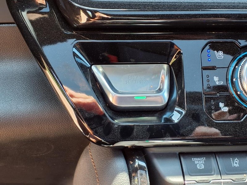 GMC Sierra 2500HD Vehicle Full-screen Gallery Image 13