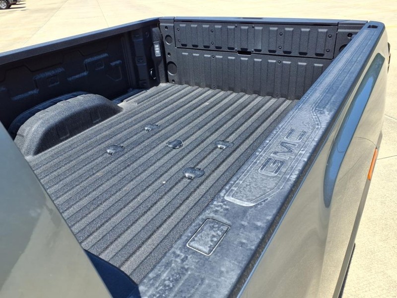 GMC Sierra 2500HD Vehicle Full-screen Gallery Image 23