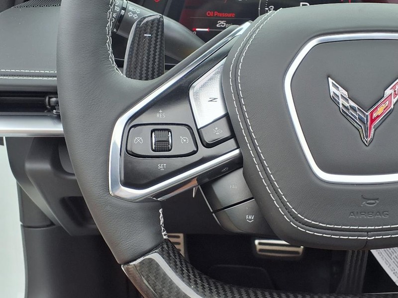 Chevrolet Corvette Vehicle Full-screen Gallery Image 14