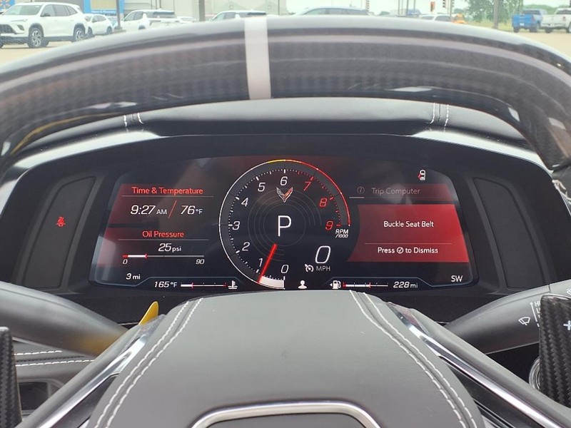 Chevrolet Corvette Vehicle Full-screen Gallery Image 16