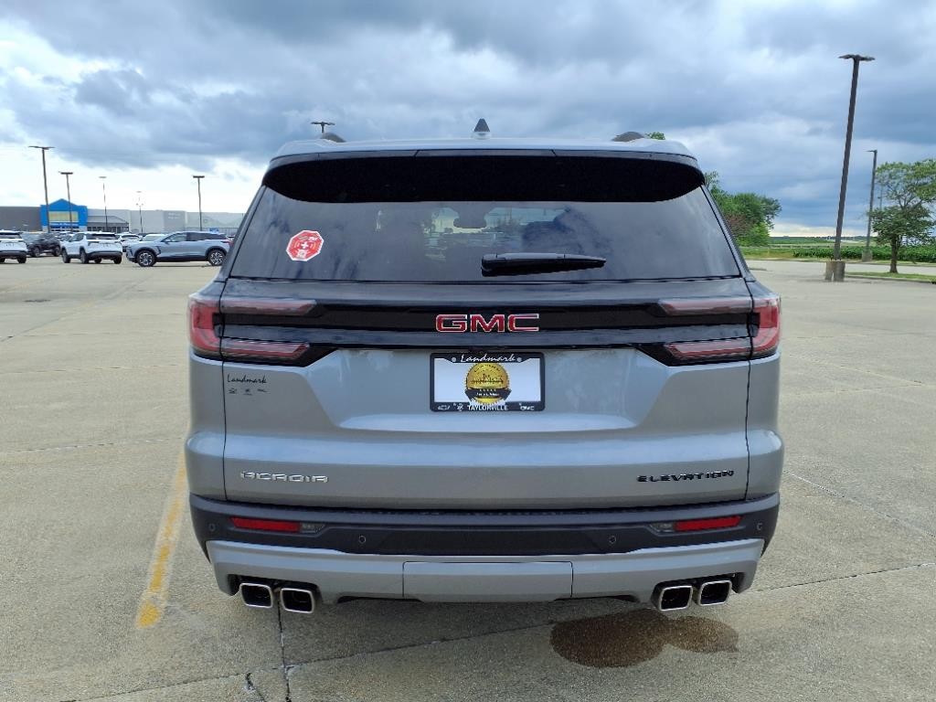 GMC Acadia Vehicle Full-screen Gallery Image 20