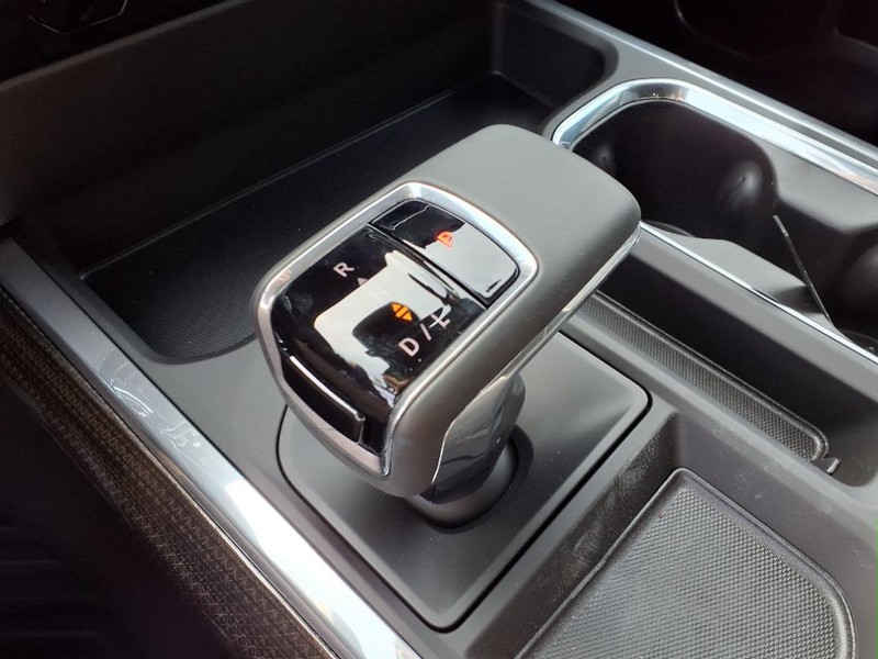 Chevrolet Silverado 1500 Vehicle Full-screen Gallery Image 12