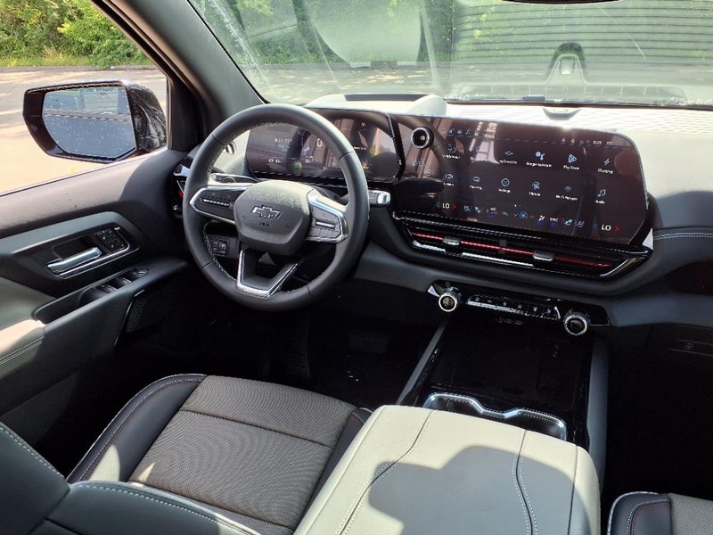 Chevrolet Silverado EV Vehicle Full-screen Gallery Image 7