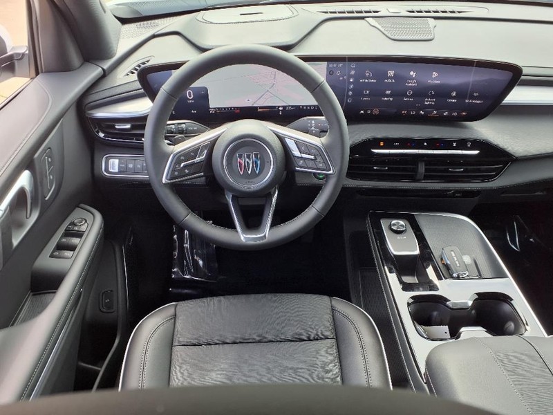 Buick Enclave Vehicle Full-screen Gallery Image 5