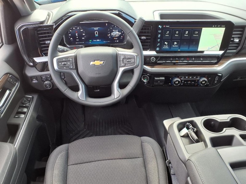 Chevrolet Silverado 1500 Vehicle Full-screen Gallery Image 5