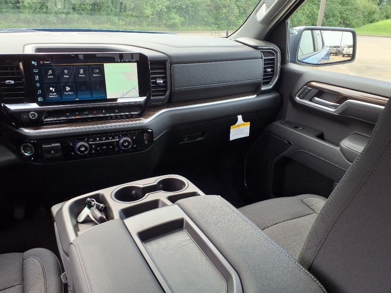 Chevrolet Silverado 1500 Vehicle Full-screen Gallery Image 6