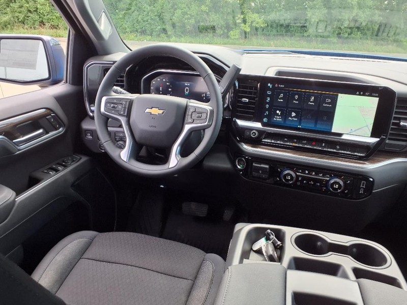 Chevrolet Silverado 1500 Vehicle Full-screen Gallery Image 7