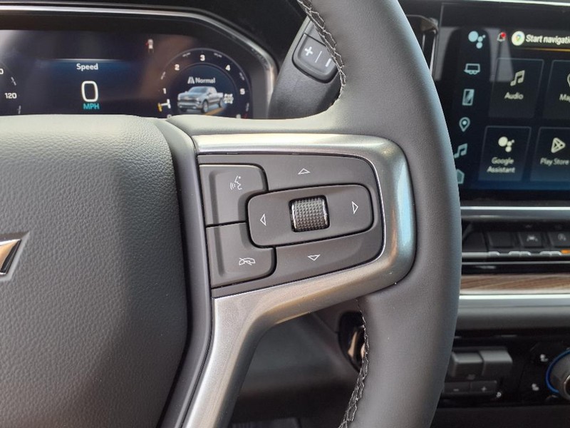 Chevrolet Silverado 1500 Vehicle Full-screen Gallery Image 12