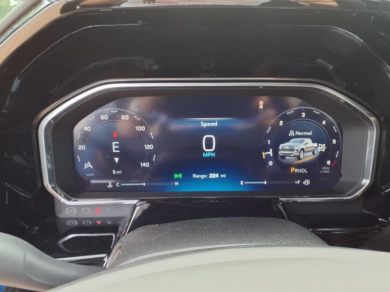 Chevrolet Silverado 1500 Vehicle Full-screen Gallery Image 13