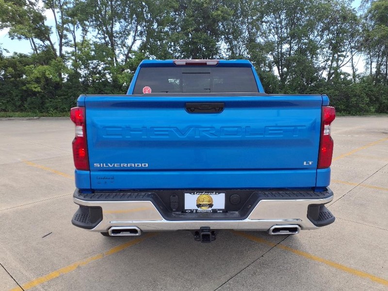 Chevrolet Silverado 1500 Vehicle Full-screen Gallery Image 19