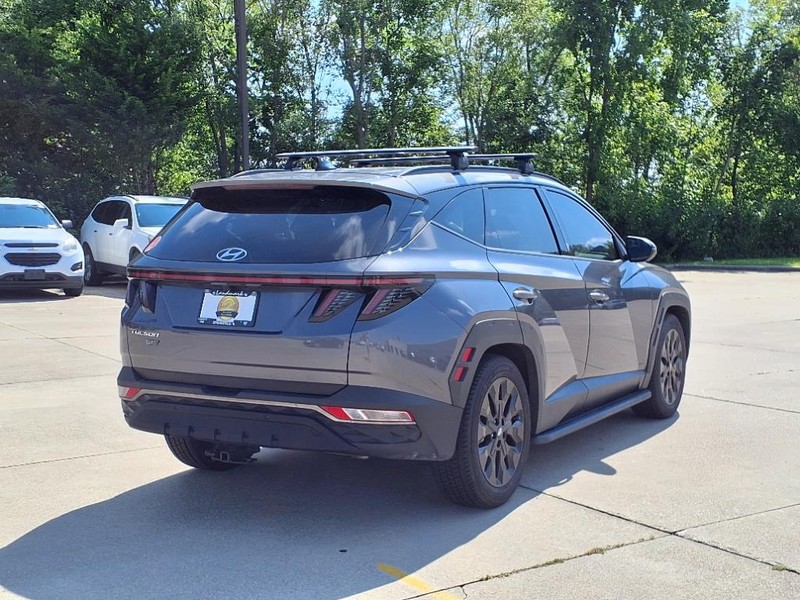 Hyundai Tucson Vehicle Full-screen Gallery Image 4