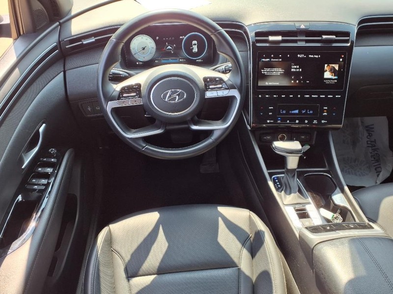 Hyundai Tucson Vehicle Full-screen Gallery Image 9