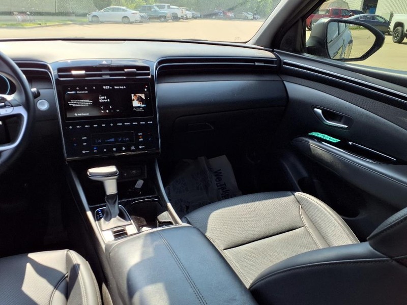 Hyundai Tucson Vehicle Full-screen Gallery Image 10