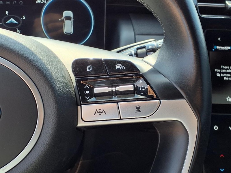 Hyundai Tucson Vehicle Full-screen Gallery Image 18