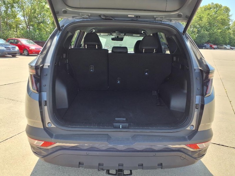 Hyundai Tucson Vehicle Full-screen Gallery Image 23