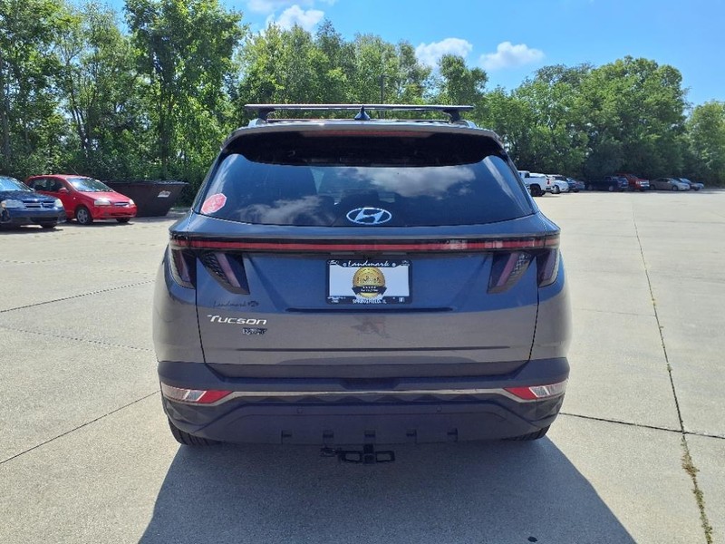 Hyundai Tucson Vehicle Full-screen Gallery Image 24