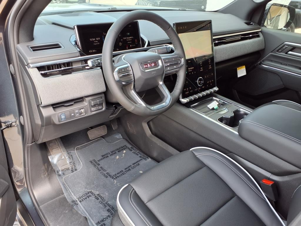 GMC Sierra EV Vehicle Full-screen Gallery Image 4