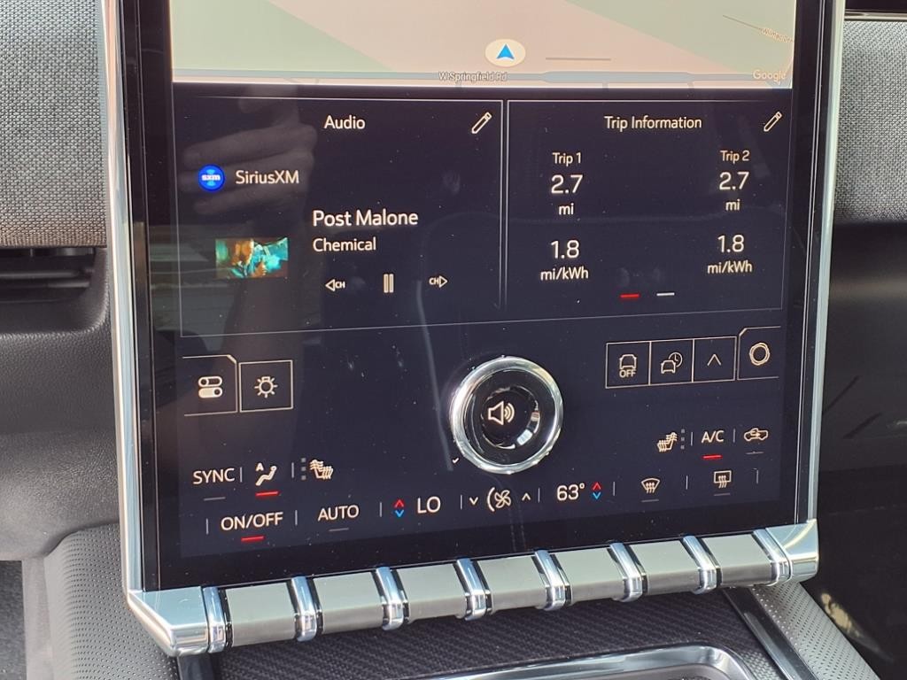 GMC Sierra EV Vehicle Full-screen Gallery Image 7