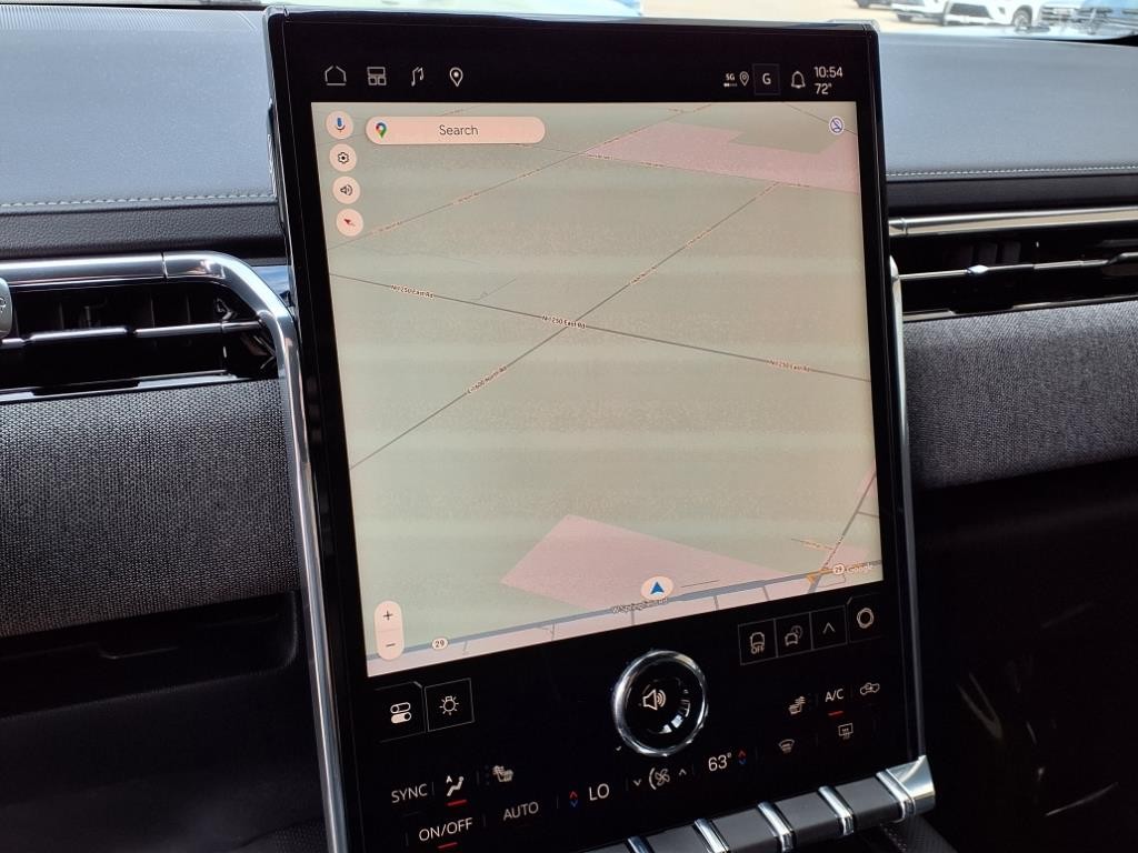 GMC Sierra EV Vehicle Full-screen Gallery Image 8