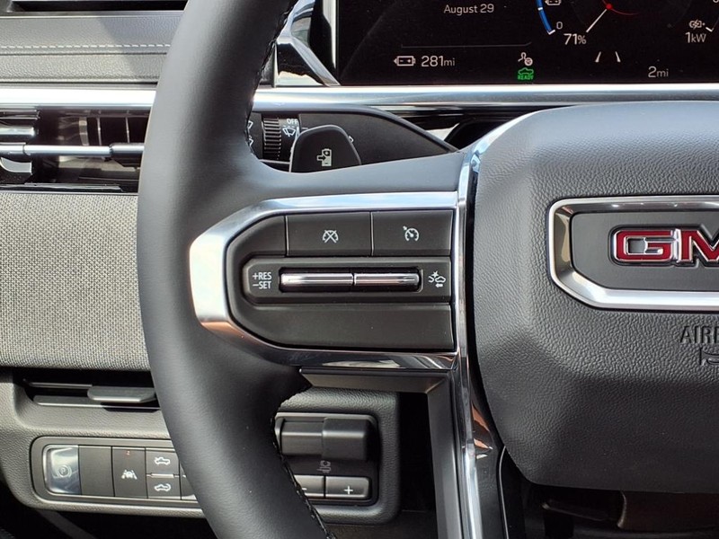 GMC Sierra EV Vehicle Full-screen Gallery Image 15