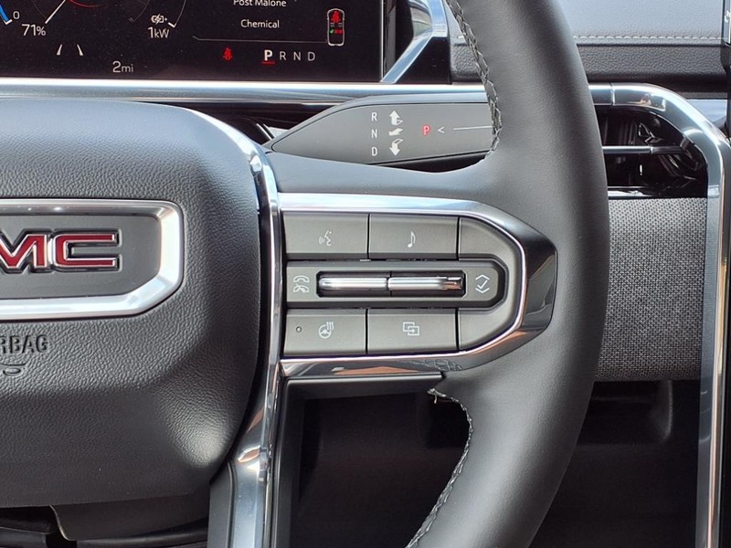 GMC Sierra EV Vehicle Full-screen Gallery Image 16