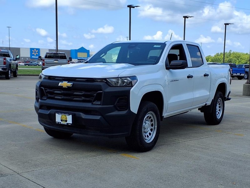 Chevrolet Colorado Vehicle Full-screen Gallery Image 2