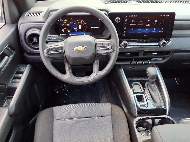 Chevrolet Colorado Vehicle Full-screen Gallery Image 5