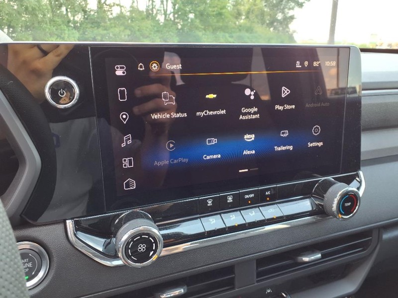 Chevrolet Colorado Vehicle Full-screen Gallery Image 8