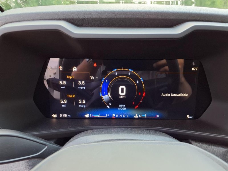 Chevrolet Colorado Vehicle Full-screen Gallery Image 13