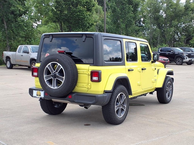 Jeep Wrangler Vehicle Full-screen Gallery Image 4