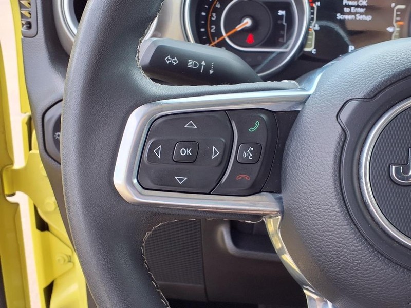 Jeep Wrangler Vehicle Full-screen Gallery Image 17