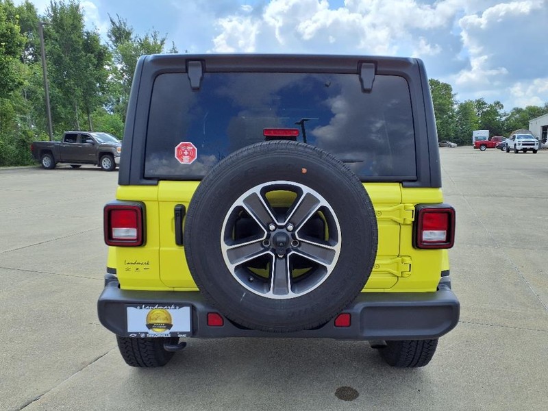 Jeep Wrangler Vehicle Full-screen Gallery Image 24