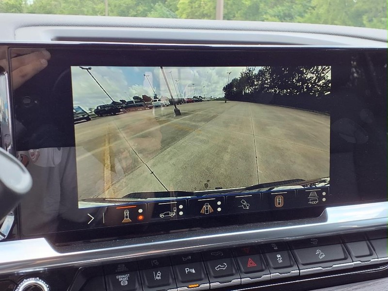 GMC Sierra 2500HD Vehicle Full-screen Gallery Image 9