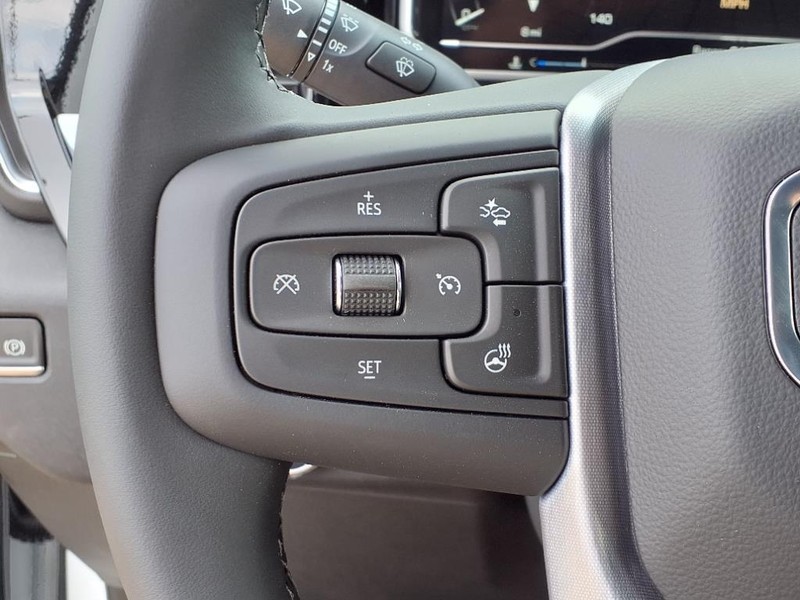 GMC Sierra 2500HD Vehicle Full-screen Gallery Image 11