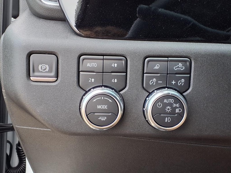 GMC Sierra 2500HD Vehicle Full-screen Gallery Image 14